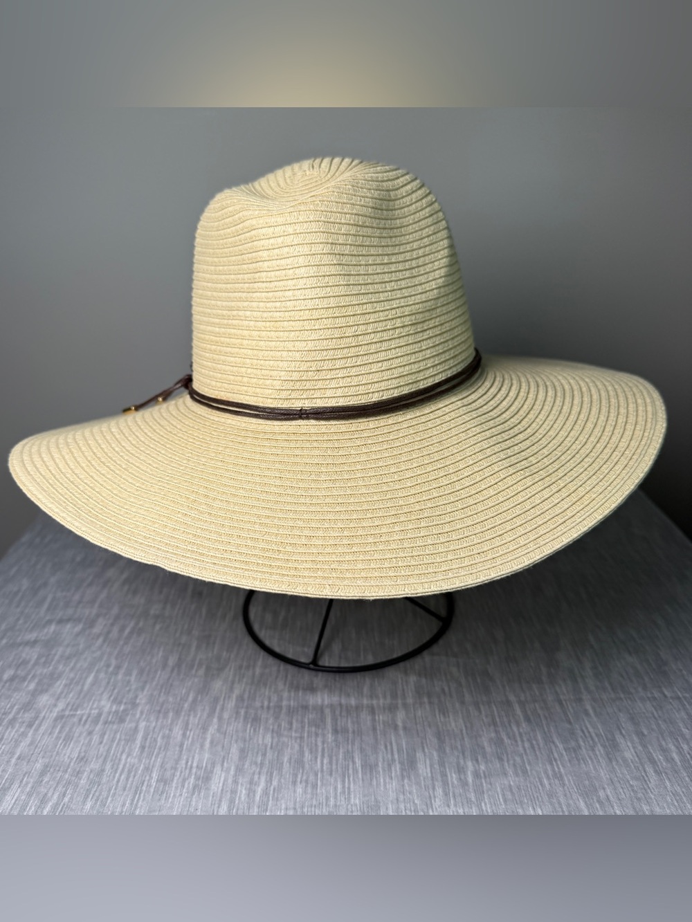 Wallaroo Montecito Wide Brim Sun Hat Ivory Leather Cord Band Resortwear OSFM - Picture 3 of 10